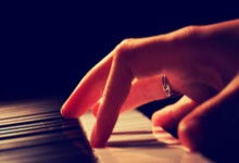 比赛悬念重重，胜负将在最后时刻决定